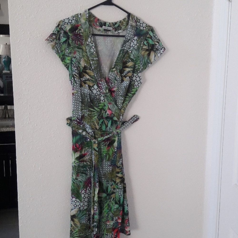Cap sleeve wrap dress